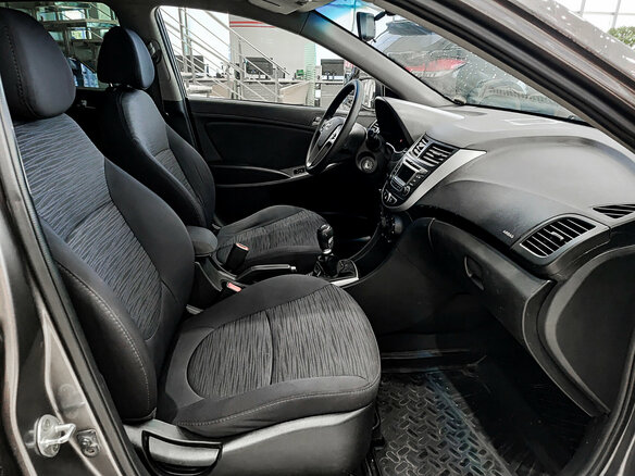 2015 Hyundai Solaris I Рестайлинг, серый - вид 10