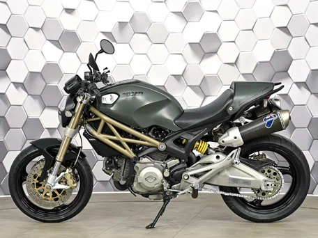 2013 Ducati Monster 696, зелёный, 427000 рублей, вид 4