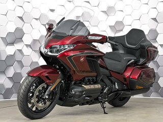 2025 Honda GL 1800 Gold Wing, красный, 3559000 рублей, вид 2