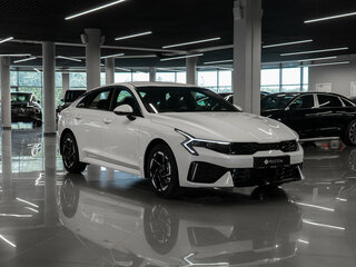 2026 Kia K5 III Рестайлинг, белый, 4650000 рублей, вид 3