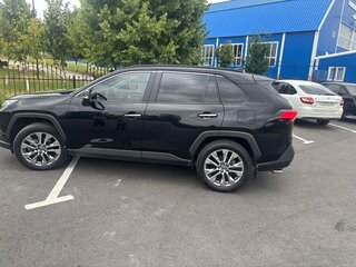 2021 Toyota RAV4 V (XA50), чёрный, 3950000 рублей, вид 4
