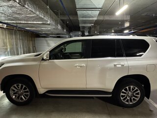 2017 Toyota Land Cruiser Prado 150 Series Рестайлинг 2, белый, 5000000 рублей, вид 5