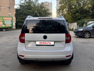 2016 Skoda Yeti I Рестайлинг, белый, 1350000 рублей, вид 5