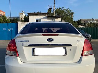 2008 Kia Cerato I Рестайлинг, белый, 650000 рублей, вид 4