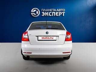 2011 Skoda Octavia II (A5) Рестайлинг, белый, 799000 рублей, вид 5