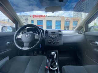 2010 Nissan Tiida I Рестайлинг, коричневый, 670000 рублей, вид 4