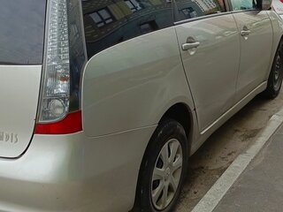 2007 Mitsubishi Grandis I, серебристый, 650000 рублей, вид 1