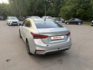 2017 Hyundai Solaris II, серебристый, 650000 рублей, вид 4
