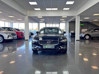 2018 Volvo V60 II, чёрный, 2240000 рублей, вид 3