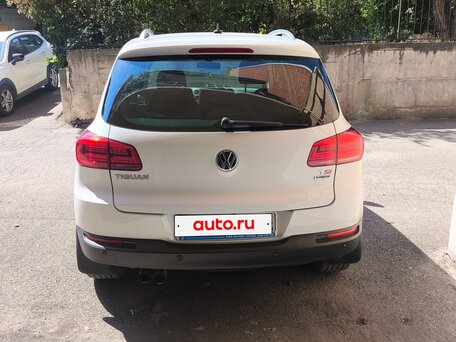 2016 Volkswagen Tiguan I Рестайлинг, белый, 1450000 рублей, вид 3