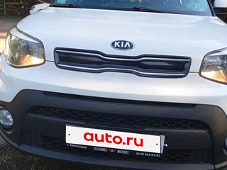 2017 Kia Soul II Рестайлинг, белый, 1180000 рублей, вид 1
