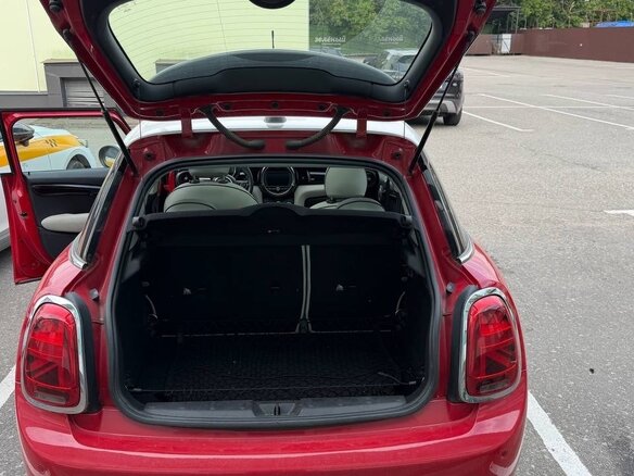 2018 Mini Hatch Cooper III (F55/F56), красный, 2090000 рублей - вид 13