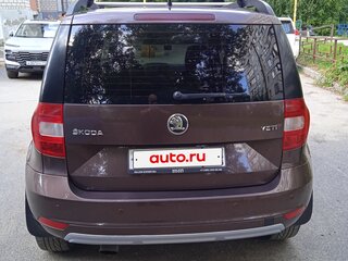 2014 Skoda Yeti I Рестайлинг, коричневый, 910000 рублей, вид 5