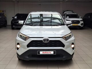 2021 Toyota RAV4 V (XA50), белый, 2730000 рублей, вид 2