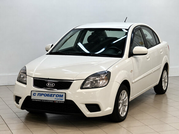 2011 Kia Rio II Рестайлинг, белый