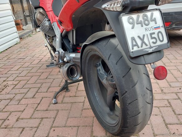 2005 Moto Guzzi Breva 1100, красный, 405000 рублей - вид 2