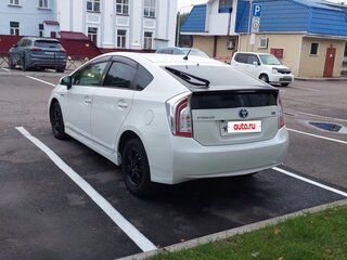 2012 Toyota Prius III Рестайлинг (XW30), белый, 970000 рублей, вид 2