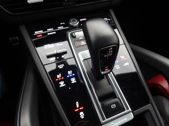 2021 Porsche Cayenne GTS Coupé III, чёрный - вид 30