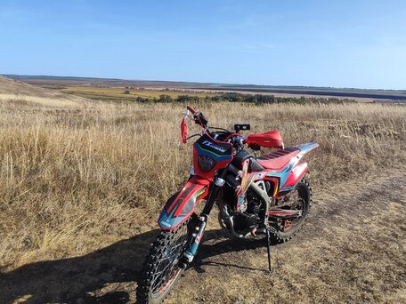 2023 FX moto X7 (CBS 300), пурпурный, 179999 рублей, вид 2