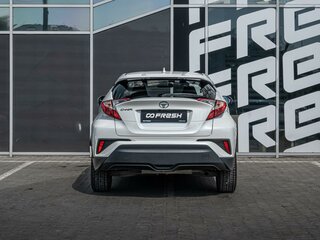 2019 Toyota C-HR I, белый, 2120000 рублей, вид 4