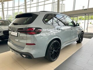 2025 BMW X5 40i IV (G05/G18) Рестайлинг, серый, 15350000 рублей, вид 5