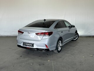2018 Hyundai Sonata VII (LF) Рестайлинг, серебристый, 1649000 рублей, вид 4