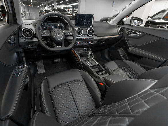2026 Audi Q2 L 35 TFSI I Рестайлинг, серый, 3690000 рублей - вид 6