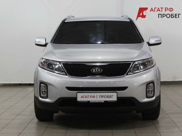 2017 Kia Sorento II Рестайлинг, серебристый, 2075000 рублей - вид 1