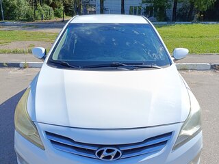 2014 Hyundai Solaris I Рестайлинг, белый, 525000 рублей, вид 2
