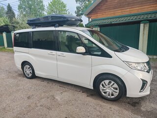 2018 Honda Stepwgn V Рестайлинг, белый, 1900000 рублей, вид 2
