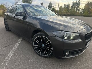 2013 BMW 5 серии 528i xDrive VI (F10/F11/F07) Рестайлинг, коричневый, 1850000 рублей, вид 3