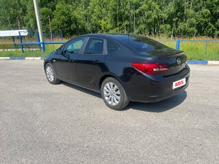 2012 Opel Astra J Рестайлинг, чёрный, 700000 рублей, вид 4