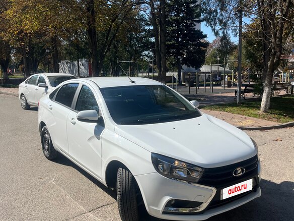 2022 Lada (ВАЗ) Vesta I, белый, 850000 рублей