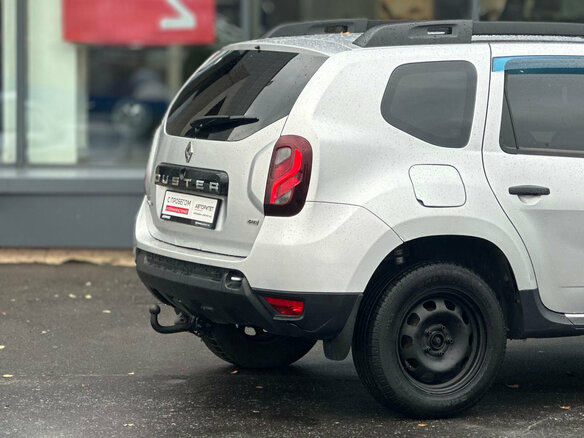 2017 Renault Duster I Рестайлинг, серебристый, 869000 рублей - вид 5