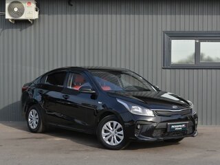2018 Kia Rio IV, чёрный, 739999 рублей, вид 3