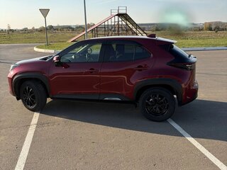 2020 Toyota Yaris Cross I, пурпурный, 1900000 рублей, вид 4