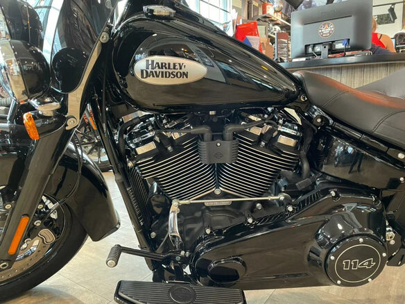 2021 Harley-Davidson Heritage, чёрный, 3400000 рублей - вид 6