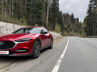 2023 Mazda CX-4 I Рестайлинг, красный, 2550000 рублей, вид 3