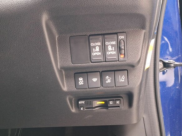 2017 Honda Freed II, синий, 1750000 рублей - вид 15