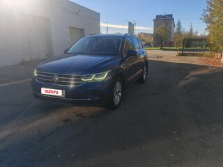2021 Volkswagen Tiguan II Рестайлинг, синий, 3330000 рублей, вид 3