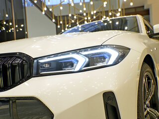 2026 BMW 3 серии 320i VII (G2x) Рестайлинг 2, белый, 6540000 рублей, вид 3