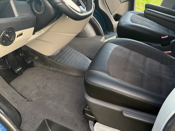 2019 Volkswagen Transporter Long T6, синий, 3350000 рублей - вид 15