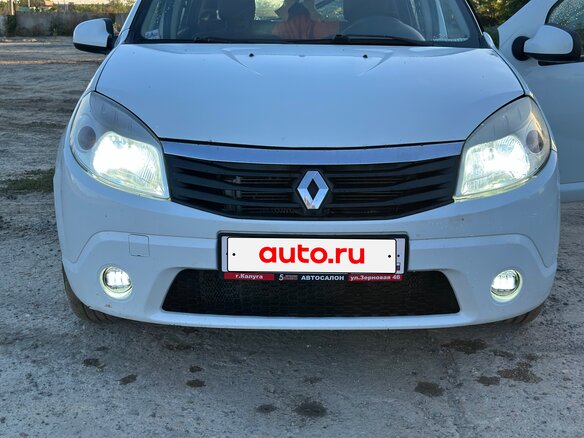 2012 Renault Sandero I, белый, 599000 рублей - вид 10