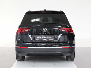 2021 Volkswagen Tiguan II Рестайлинг, чёрный, 2037000 рублей, вид 3