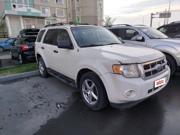 2010 Ford Escape II, белый - вид 5