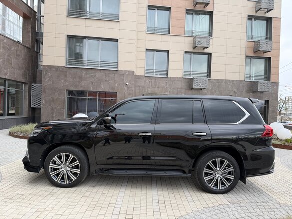2017 Lexus LX 450d III Рестайлинг 2, чёрный, 7500000 рублей - вид 18