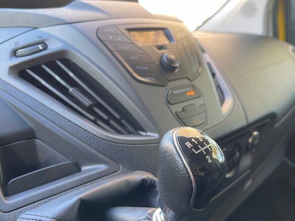 2019 Ford Transit Custom, жёлтый, 2790000 рублей - вид 15