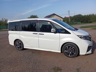 2016 Honda Stepwgn V, белый, 1970000 рублей, вид 2