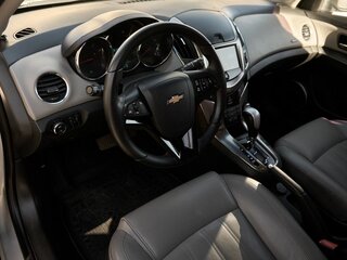 2014 Chevrolet Cruze I Рестайлинг, серебристый, 765000 рублей, вид 5
