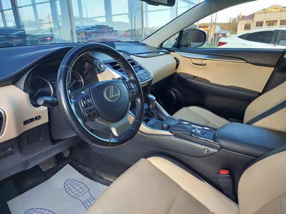 2017 Lexus NX 300 I Рестайлинг, коричневый, 2599000 рублей - вид 10